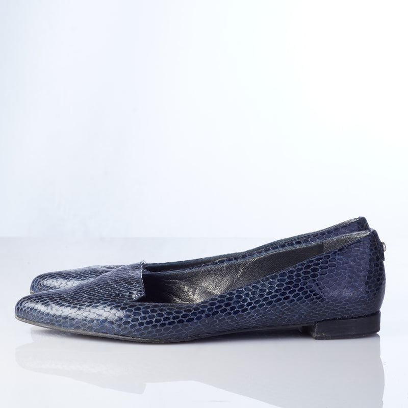 Stuart Weitzman for Russell and Bromley Dark Blue Flats Size 10 Ava Iva