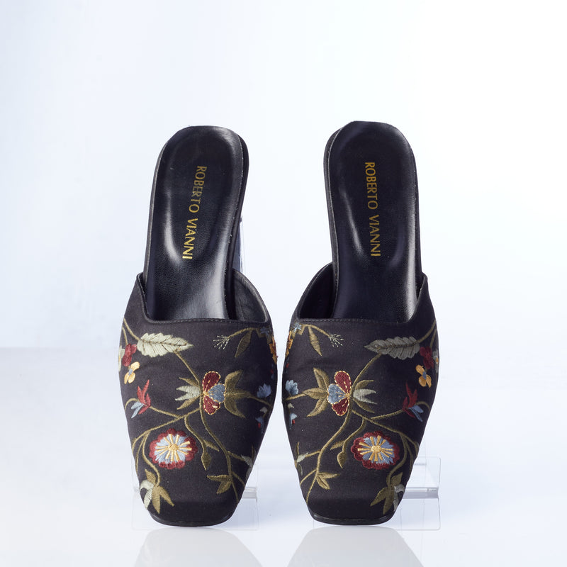 Roberto Vianni Mules Black with Colourful Floral Embroidery Size 39